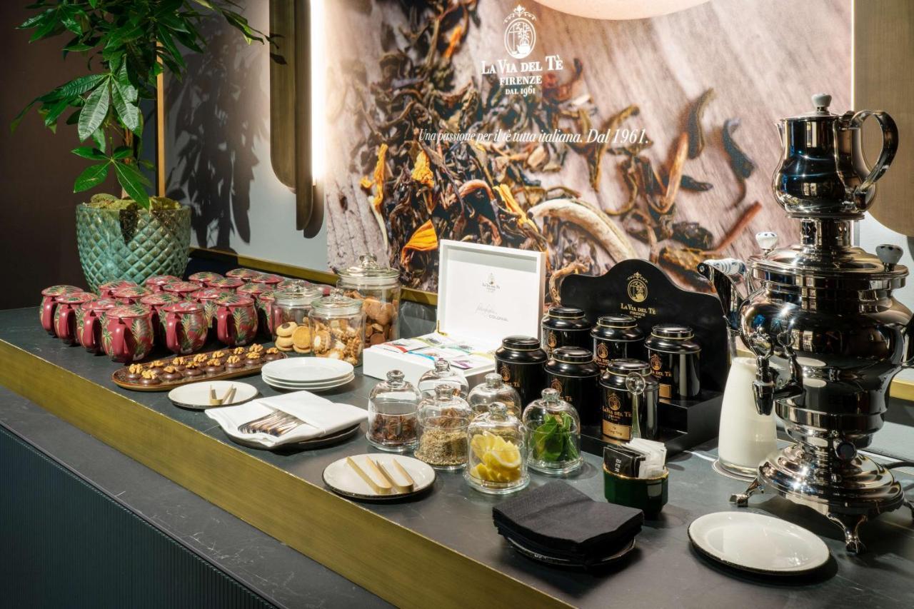 Radisson Collection Hotel, Palazzo Touring Club Мілан Екстер'єр фото A selection of teas at the airport lounge of the Munich Airport Center
