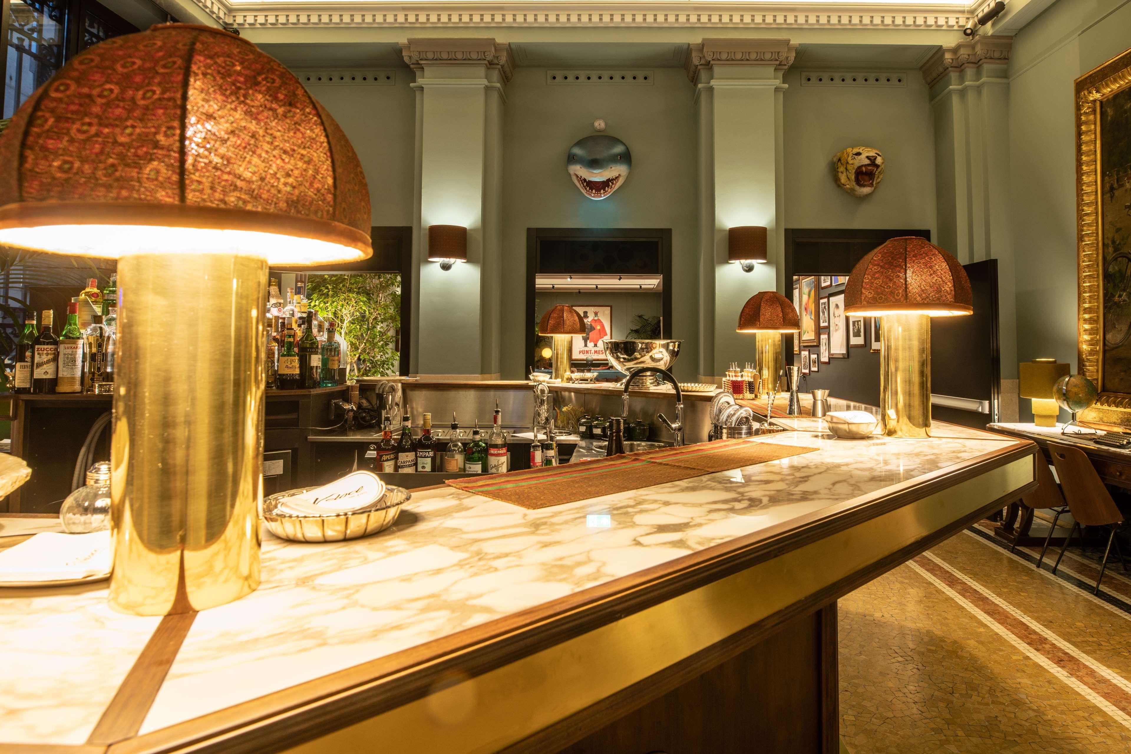 Radisson Collection Hotel, Palazzo Touring Club Мілан Екстер'єр фото The bar at the Ivy, St John's Wood