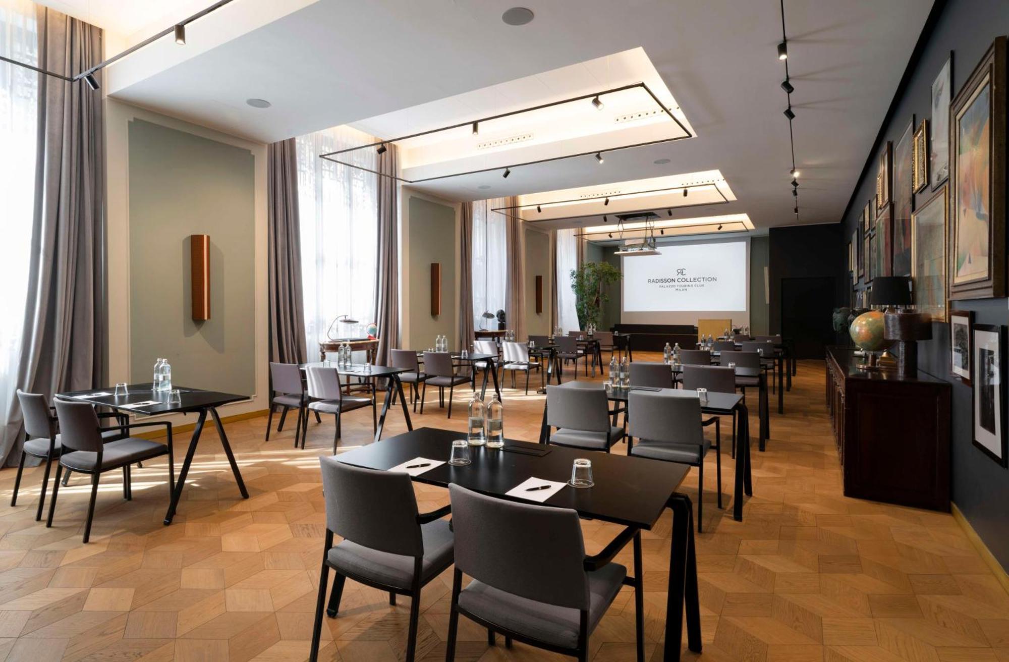 Radisson Collection Hotel, Palazzo Touring Club Мілан Екстер'єр фото