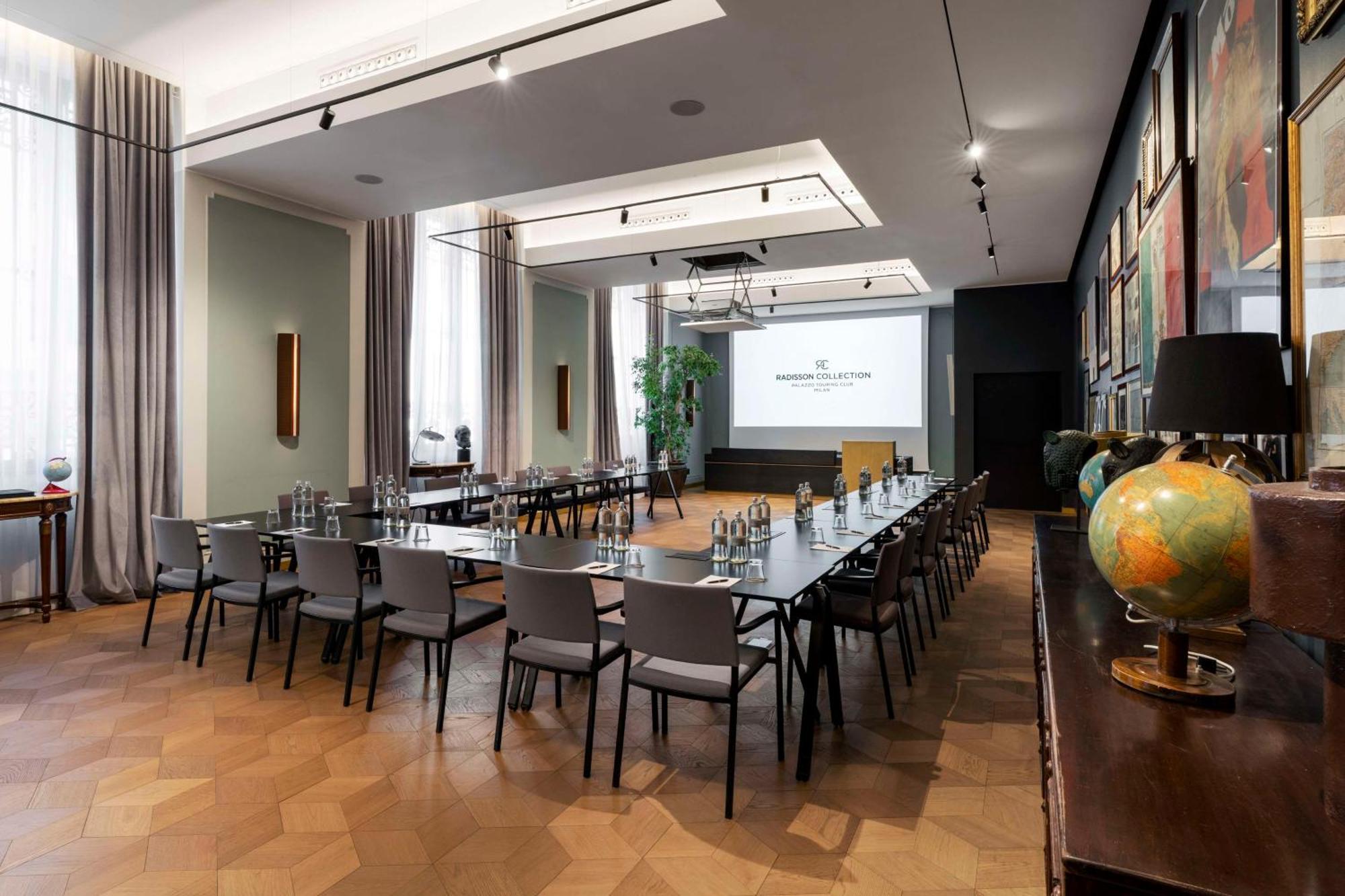 Radisson Collection Hotel, Palazzo Touring Club Мілан Екстер'єр фото